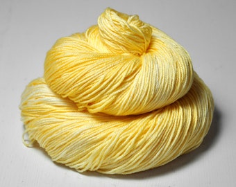 Bathing in the sun OOAK - Merino / Silk Fingering Yarn Superwash - Hand Dyed Yarn - Wolle handgefärbt - DyeForYarn