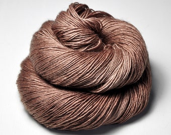 Molding chestnut - Merino / Silk / Yak Fingering Yarn - MerSiYak - Hand Dyed Yarn - Wolle handgefärbt - DyeForYarn