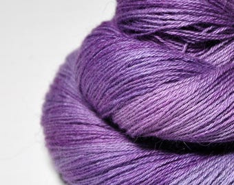 Sognando troppo OOAK - Filato Angora Lace di DyeForYarn - cruelty-free e in edizione limitata - colore: viola