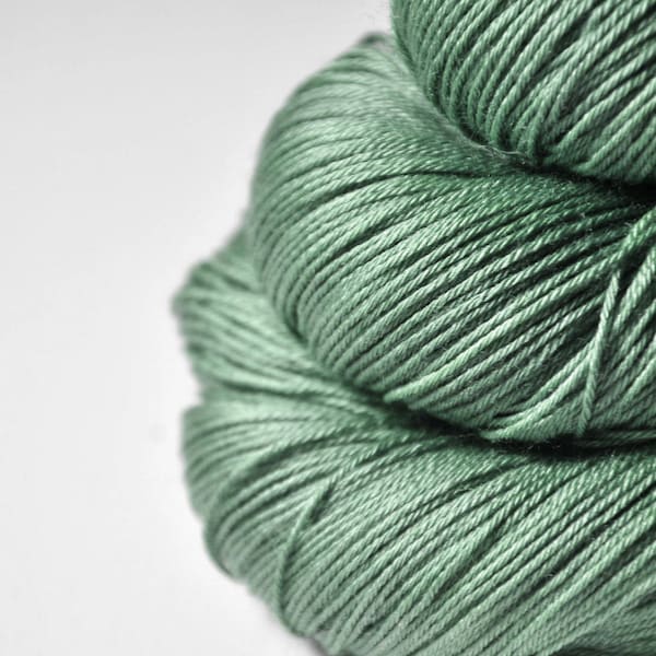 Sea grass in the sun - Merino / Seide Fingering Garn Superwash - Hand Dyed Yarn - handgefärbte Wolle - DyeForYarn
