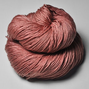Brick dust - Merino / Silk Fingering Yarn Superwash - Hand Dyed Yarn - handgefärbte Wolle - DyeForYarn