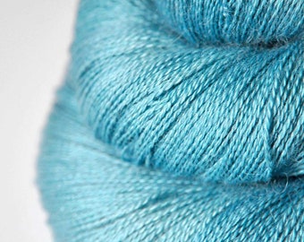 Melting blue glacier - Baby Alpaka / Seide Lacegarn - AlSi - Seide Wolle handgefärbt - DyeForYarn