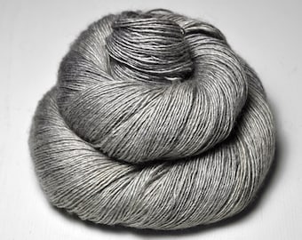 Old silver spoon - Merino / Silk / Yak Fingering Yarn - MerSiYak - Hand Dyed Yarn - Wolle handgefärbt - DyeForYarn