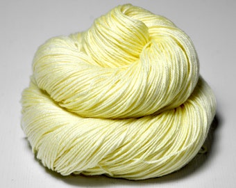 Freshly made lemon juice - Merino / Silk Fingering Yarn Superwash - Hand Dyed Yarn - Wolle handgefärbt - DyeForYarn