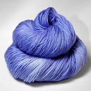 Cornflower on its way to paradise OOAK - Merino / Silk Fingering Yarn Superwash - Hand Dyed Yarn - Wolle handgefärbt - DyeForYarn