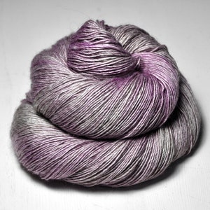 Ancient unicorn - Merino / Silk / Yak Fingering Yarn - MerSiYak - Hand Dyed Yarn - Wolle handgefärbt - DyeForYarn