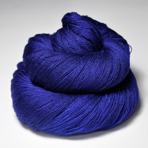 Inoxication sévère au cobalt - Fil de toile d'araignée mérinos / soie - Fil teint à la main - handgefärbte Wolle - DyeForYarn