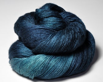 Old Kingfisher being no more - Merino / Silk / Yak Lace Yarn - MerSiYak - Hand Dyed Yarn - Wolle handgefärbt - DyeForYarn