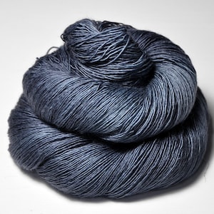 Stormy gray sea - Pure Merino Lace Yarn - Hand Dyed Yarn - Wolle handgefärbt - DyeForYarn