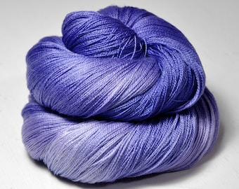 Periwinkle on its way to paradise - Merino / Silk Cobweb Yarn - Hand Dyed Yarn - handgefärbte Wolle - DyeForYarn