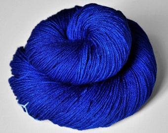 Completely shattered cobalt glass  Merino / Silk Fingering Yarn Superwash - Hand Dyed Yarn - handgefärbte Wolle - DyeForYarn