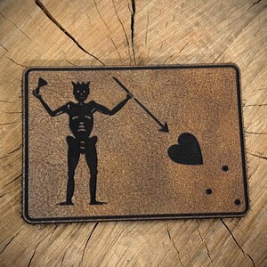 黒ひげの旗の合皮製モラルパッチ – ベルクロ付き海賊伝説