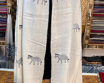 Handvävd ren pashminasjal med zebrabroderi | Elfenbensvit pashminasjal | 100 x 200 cm handgjord kashmirisk lyxsjal | Mjuk pashminagåvor