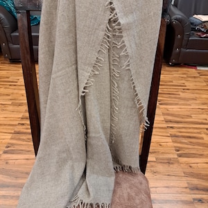 Handwoven Natural Beige Pashmina Shawl – Lightweight, Soft & Warm | Wool Scarf | Winter Wrap Gift for Her or Him