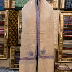 Pure Pashmina Hasi Stole | Handwoven Kashmiri Cream Stole | Lightweight Warm Pashmina Wrap | Luxury Soft Stole | Artisan Embroidered Stole
