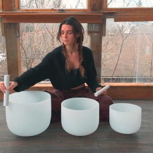 Beginner Set of 3 Deeply Calming- 432hz Crystal Sound Bowls + All Accessories Included
