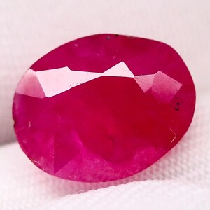 2,60 Ct Natürlicher Burma Rubin | Oval Cut Rot-Pink Edelstein | Zertifiziert | Juli Geburtsstein | Seltenes Sammler Prachtstück