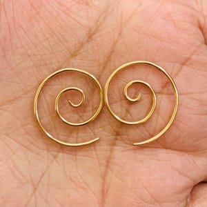 Brass hoop earrings-Tribal hoops-boho hoop earrings-Spiral hoop earrings-Vintage Gold brass hoop earrings-Classy earring-Gypsy earring