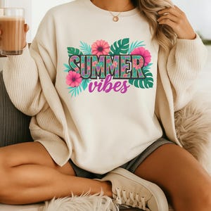 Tropical Summer Vibes Shirt, Floral Hibiscus Retro Tee, Cute Vacation Top, Beach Themed Cozy Outfit, Boho Summer T-shirt