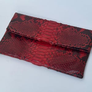 Red python skin clutch | Foldover snakeskin woman clutch | Envelope clutch bag | Python leather purse | Luxury travel handbag | Small bag