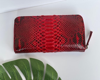 Cartera de piel de pitón roja: Clutch de piel de serpiente con cremallera