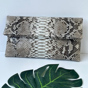 Gray python skin clutch | Foldover snakeskin woman clutch | Envelope clutch bag | Python leather purse | Luxury travel handbag | Small bag