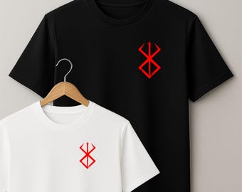 Koszulka wykonana w 100% z bawełny z nadrukiem Berserk Stigma w kolorze czarnym lub białym. Rozmiary: M, L, XL, XXL