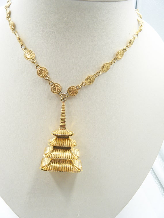 Pagoda chains discount