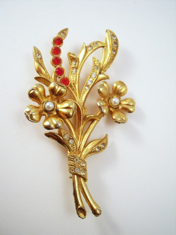 Flower brooch large 1940's gold tone rhinestone a… - image 2