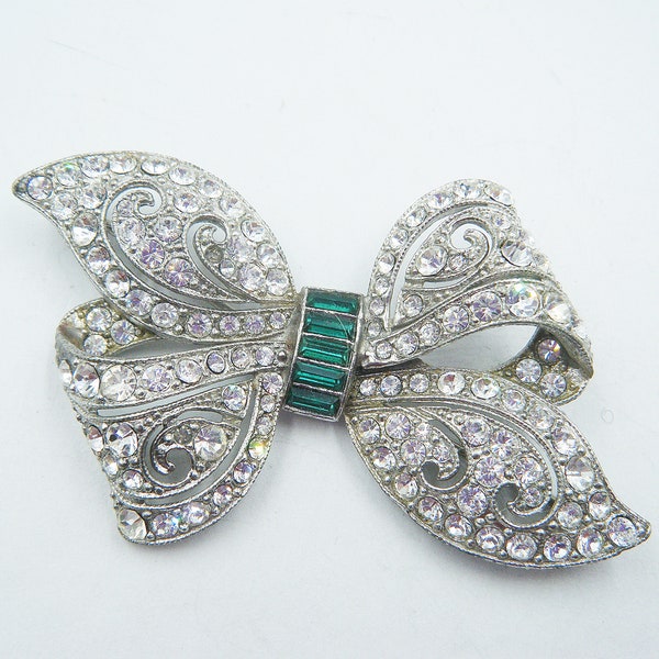 Sparkling cut out bow brooch