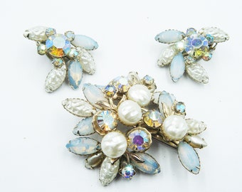 Glam brooch and earring set with faux pearls and faux opals
