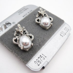 1928 Company brooch earring set, pearls and marcasites image 5