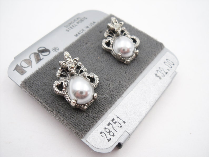 1928 Company brooch earring set, pearls and marcasites image 5