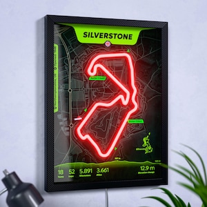 Silverstone LED Neon Rennstrecke Map, Formel 1 Wandkunst.  Charles Leclerc Sieger 2026. Max Verstappen - Schnellste Runde. Kilimando - Die meisten Siege.