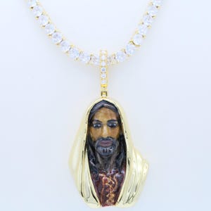 3D Jesus Pendant Gold – Hand-Painted Religious Necklace, Glossy & Matte Finish, Faith Jewelry for Men, Christian Gift