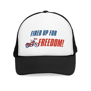 Fired Up for Freedom Mesh Cap - Patriotic Trucker Hat for Motorcycle Enthusiasts, Men&#39;s Accessories, Father&#39;s Day Gift