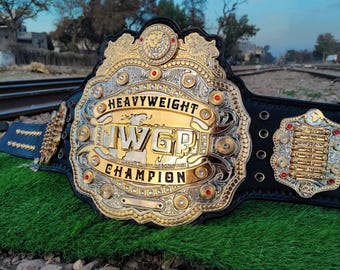 IWGP V4 Heavyweight Championship Replica Belt - Adult Size NJPW Wrestling Title - 4mm Brass Plates, Real Leather Strap - Gift for Fan