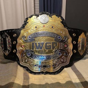 IWJP V4 Schwergewichts-Meisterschaftsgürtel, NJPW Wrestling-Meisterschaftsgürtel, 4 MM Messingplatten mit Lederriemen, Geschenk für Fans