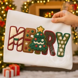 Écusson chenille MERRY PNG | Mots artistiques de Noël capitonnés avec arbre à sublimation, chemises et autocollants