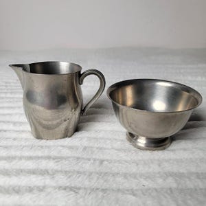 Vintage Pewter Creamer & Sugar Set | International Silver Co 276-17 | 1950s Mid Century Farmhouse Kitchen Colonial Revival Decor
