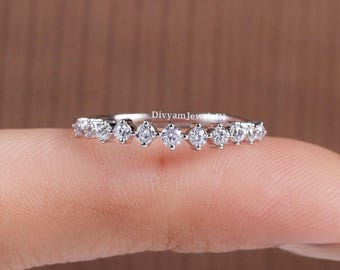 Runder im Labor gewachsener Diamant-Ehering, Halbe Ewigkeit zierlicher Jahrestagsring
