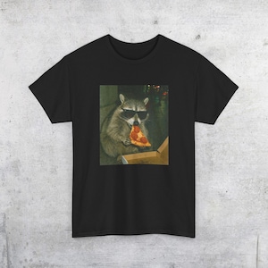 Raccoon Eating Pizza T-Shirt | Vintage Funny Animal Meme Tee Black