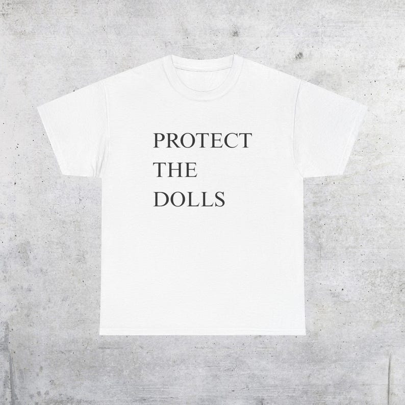 Camiseta con el lema "Protege a las muñecas": Derechos trans, orgullo queer - Camiseta unisex White