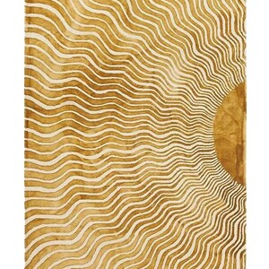 Puede incluir: Una alfombra rectangular con una paleta de colores amarillo mostaza y crema. El diseño consiste en un semicírculo sólido en el borde derecho con líneas onduladas y radiantes que se extienden por la superficie hacia el lado izquierdo.