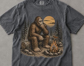 Camiseta Comfort Colors Big Foot, Camiseta Campfire Sasquatch, Camiseta divertida de Bigfoot, Camiseta de regalo para acampar en la naturaleza, Camiseta para amantes de la naturaleza