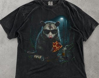 Camiseta Comfort Colors con estampado de zarigüeya, camiseta Trash Juice Pizza, camiseta divertida de zarigüeya, camiseta Midnight Critter (regalo), camiseta de fauna urbana