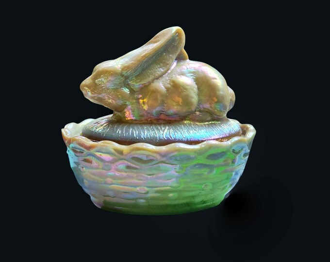Vintage Summit Mini Glass Bunny on a Nest With 2.5