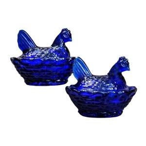 2 Vintage mini Rosso glass hen on nest available. Cobalt blue. Your choice. Get 1 or get both.