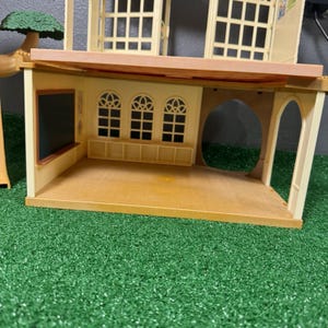 Sylvanian Families Calico Critters Country Tree School Playset W/ Grocery Market image 5