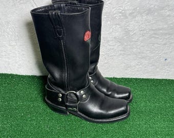 Botas Double H 5001 negras con arnés para mujer, talla 6.5, bordadas en rosa, estilo motociclista (modelo raro).